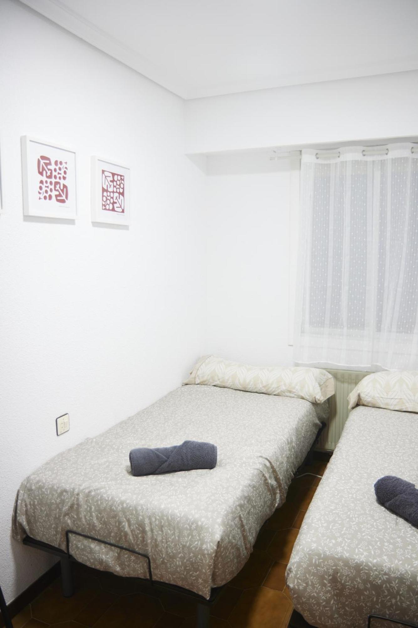 Apartamento Breton De Los Herreros Logroño Extérieur photo